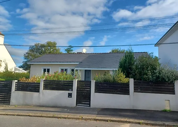 Studio Prive Avec Terrasse Entree Independante